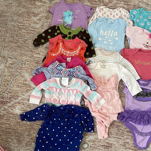 SOLD-Baby girl bundle 0-3 months - Picture 2 of 14